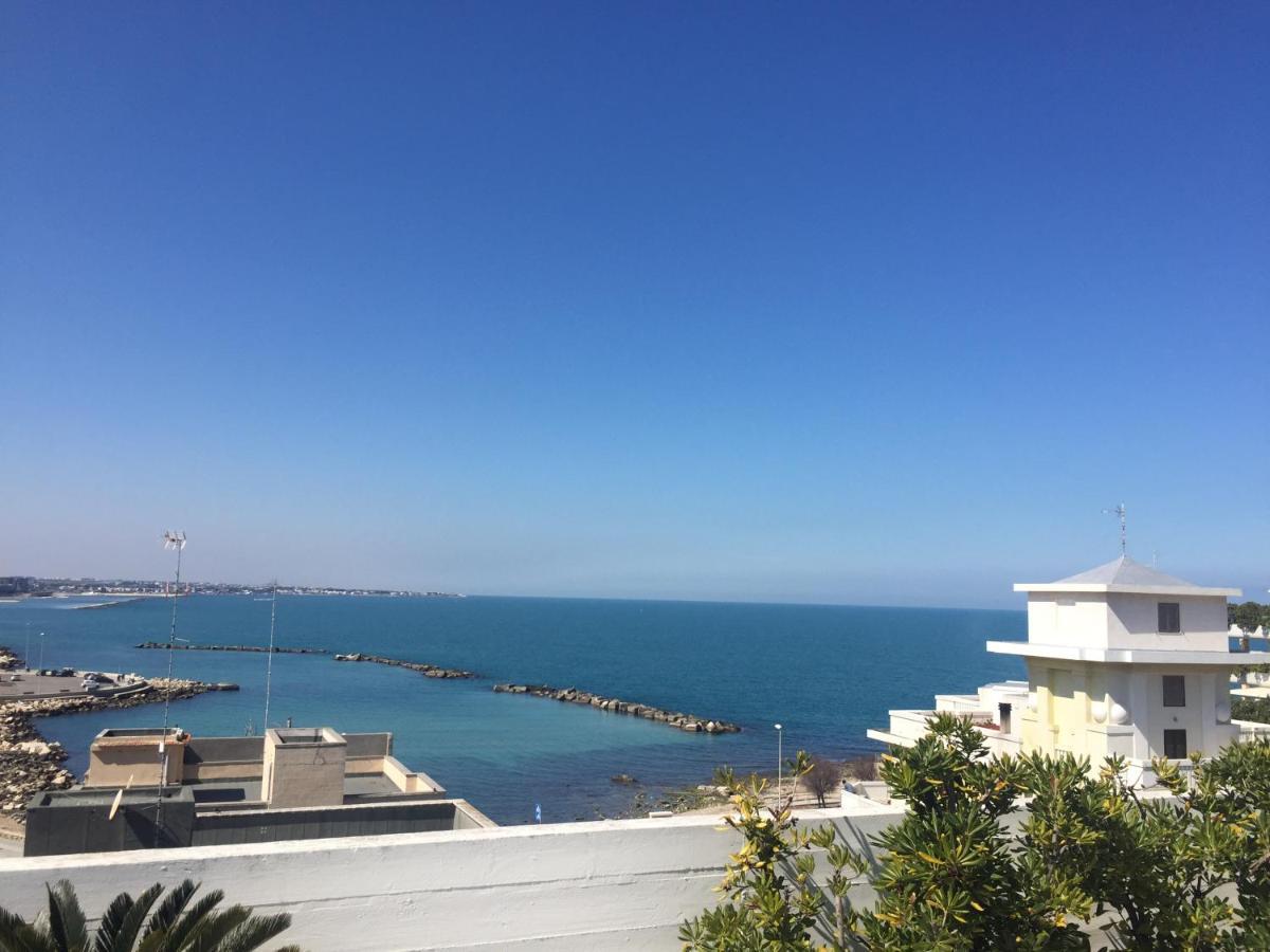 バーリLa Mia Terrazza Sul Mare - Mared'Amareアパートメント エクステリア 写真